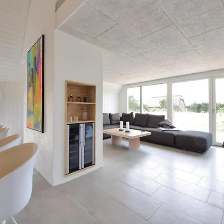 Four-bedroom Holiday In Nyaraló *