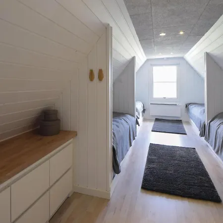 Four-bedroom Holiday In Blåvand