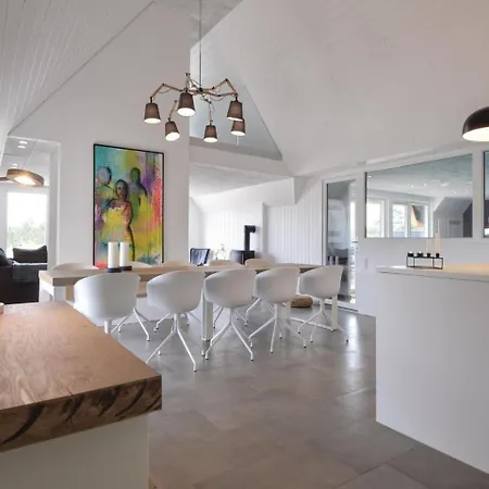 Four-bedroom Holiday In Nyaraló Blåvand