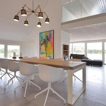 Four-bedroom Holiday In Nyaraló