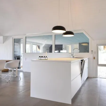 Four-bedroom Holiday In Nyaraló Blåvand