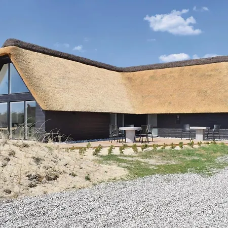 Four-bedroom Holiday In Blåvand